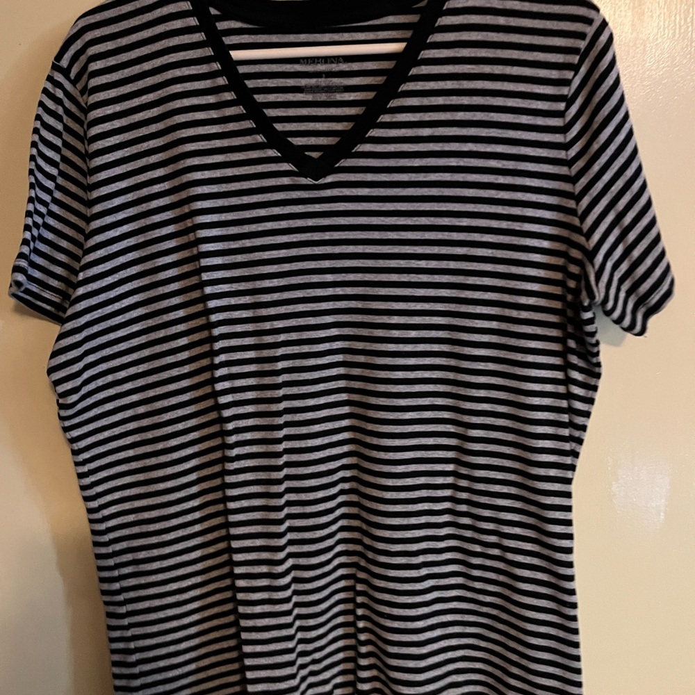 Merona Black and Grey Striped V-Neck T-Shirt size 3